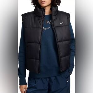 Nike Women's Sportswear Classic Puffer Therma-FIT Loose Vest